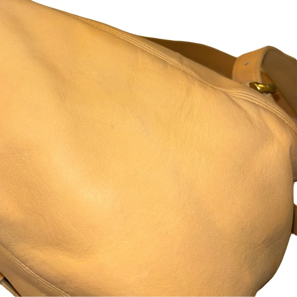 Vintage Coach Soho Buckle Tan/Yellow Leather Backpack 4134 - Picture 11 of 16